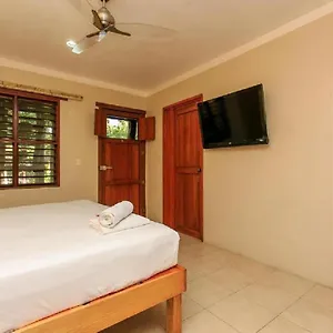 Esduma Iguanas Hotel Playa del Carmen